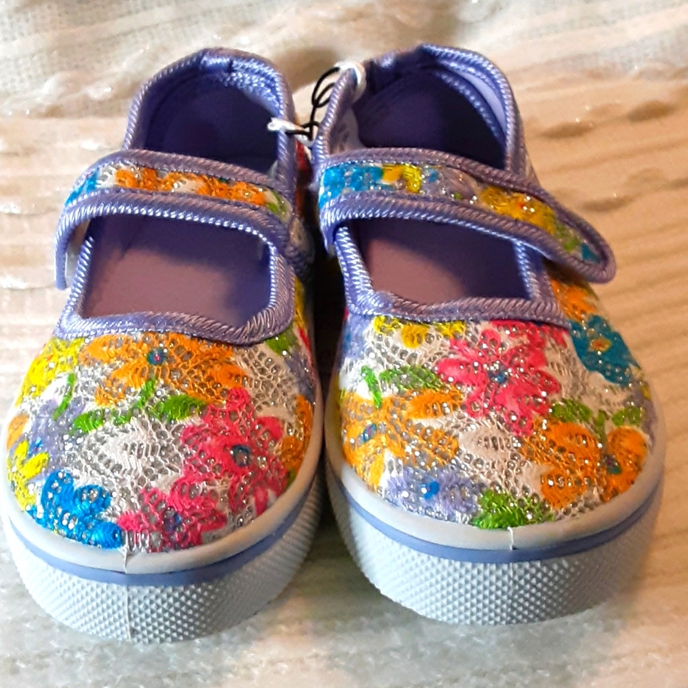 🛒 Sparkly Floral Shoes 🍭 Sizes 7, 9, & 10🏷 NWT